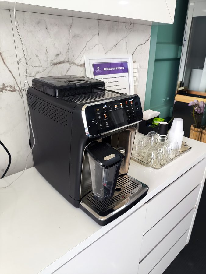 Recepção e área de espera do estúdio Vitta Sul Pilates